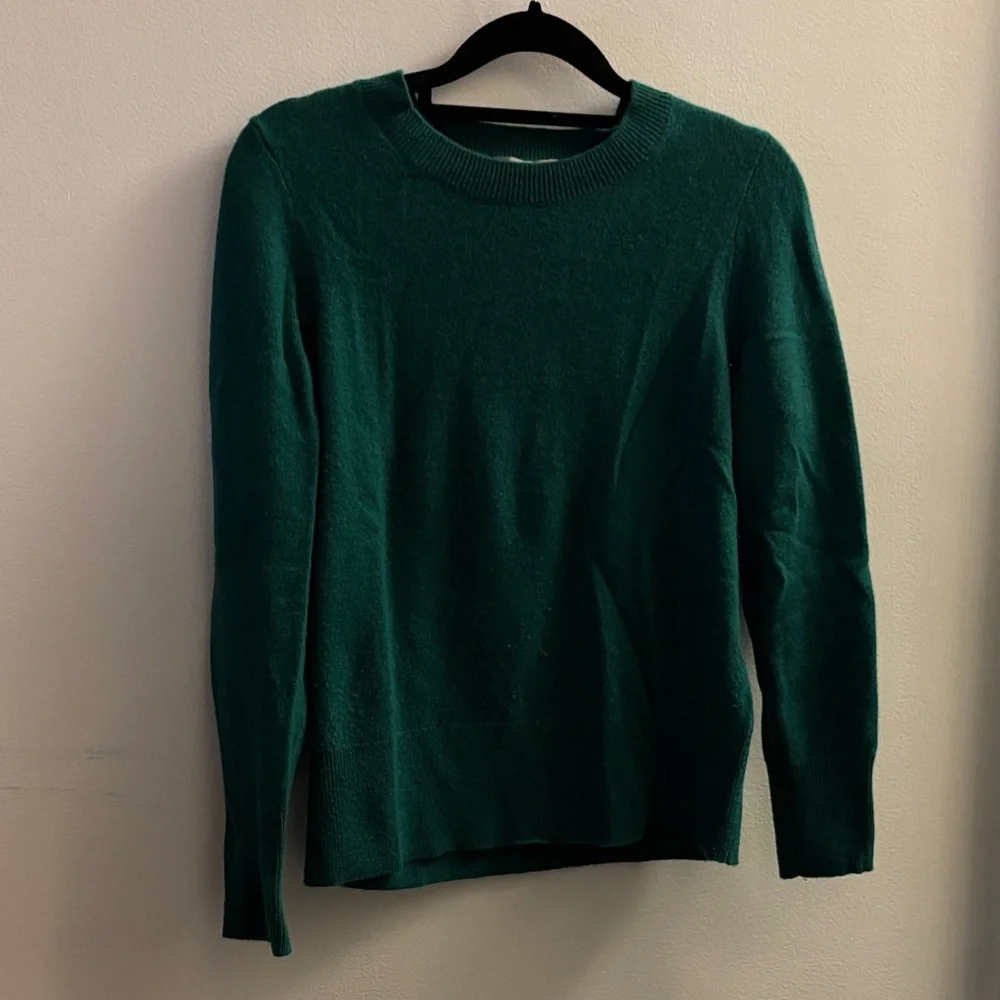 J. Crew green Women's Crew Neck cashmere Sweater - Picture 1 of 4